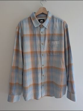 Roots Men's Light Blue & Orange Plaid Button-Up Shirt